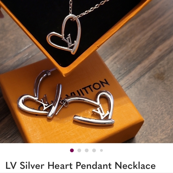 WELCOME TO MY CLOSET ๐๐ ๐๐  - Picture 12 of 14